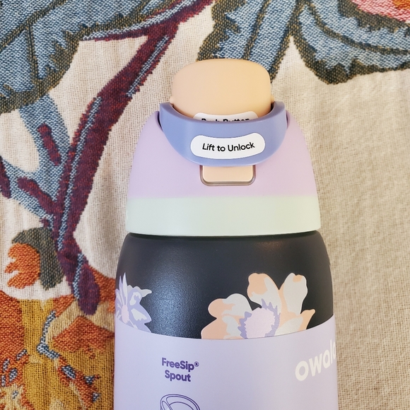 Urban Outfitters Exclusive Owala Midnight Garden - Picture 5 of 7